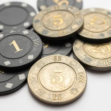 为什么你总在比赛中期崩盘？这3个关于ICM的致命误解，让我错失第一条金手链